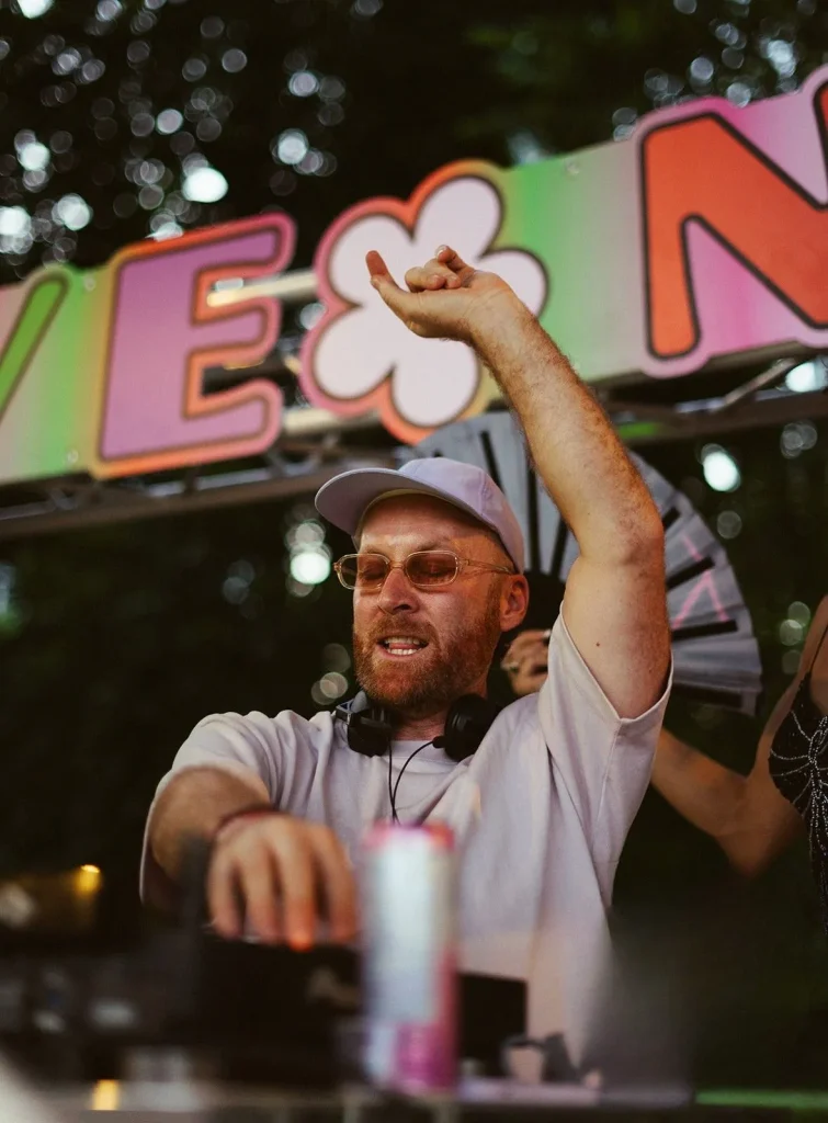 DJPhill 3 755x1024