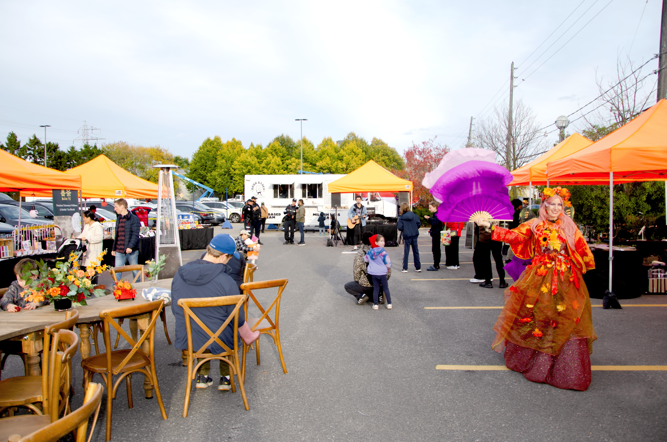 30477 Pumpkin Fest 650 Dupont Toronto ON 2025 20 Scaled